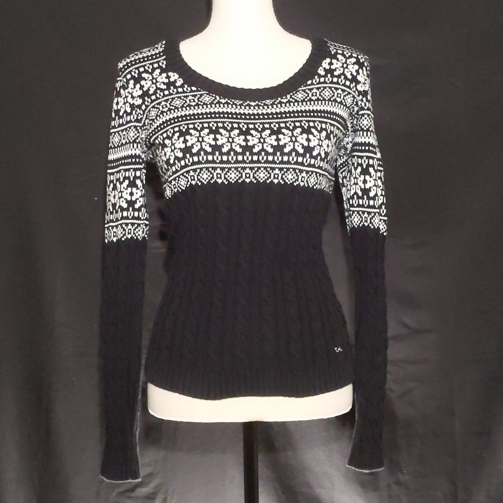Tommy Hilfiger Cable Knit Snowflake Sweater
